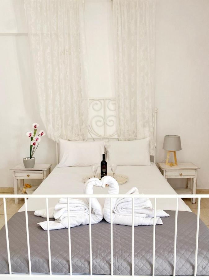 Delia Apartments Pefkochori Bagian luar foto