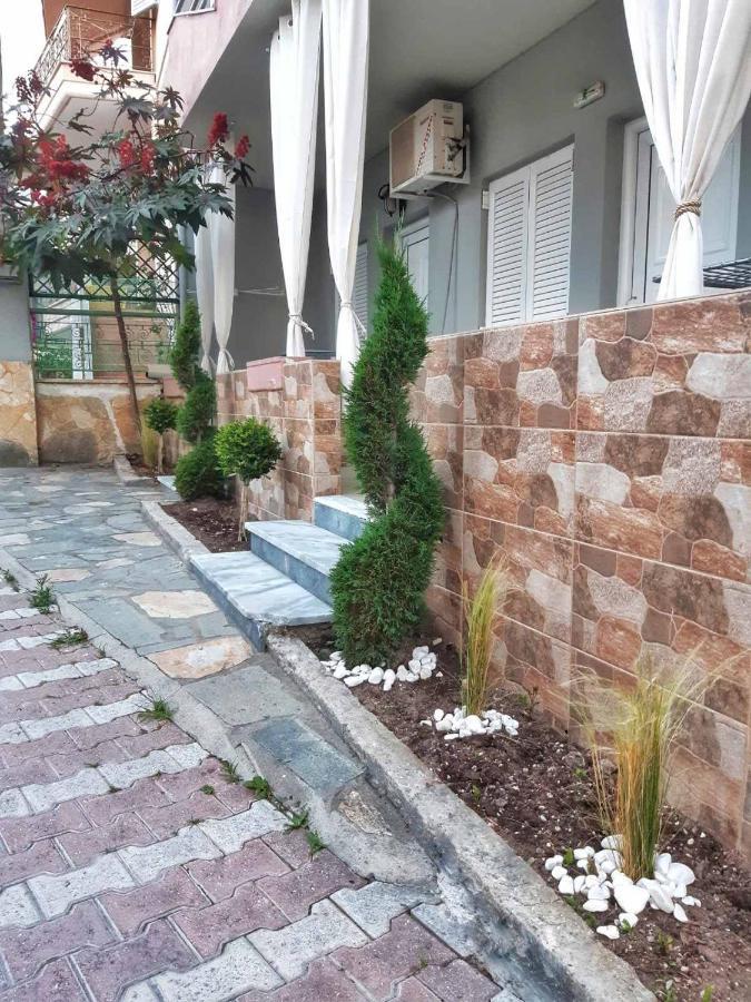 Delia Apartments Pefkochori Bagian luar foto