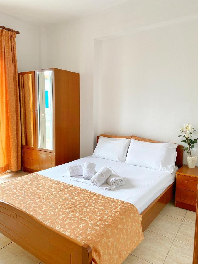 Delia Apartments Pefkochori Bagian luar foto