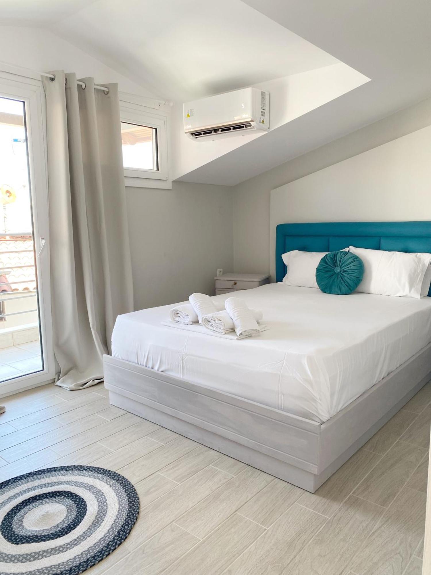 Delia Apartments Pefkochori Bagian luar foto