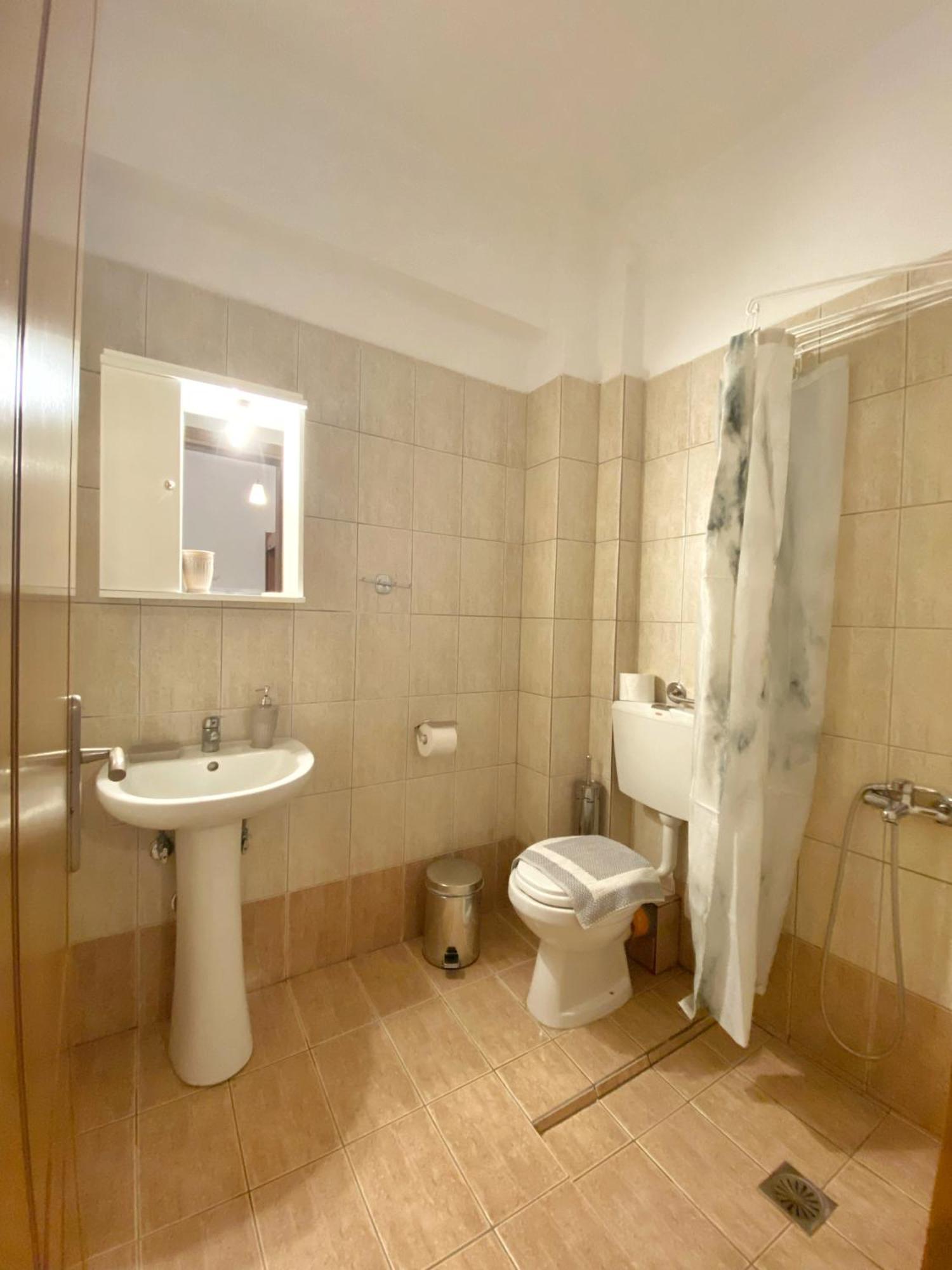 Delia Apartments Pefkochori Bagian luar foto