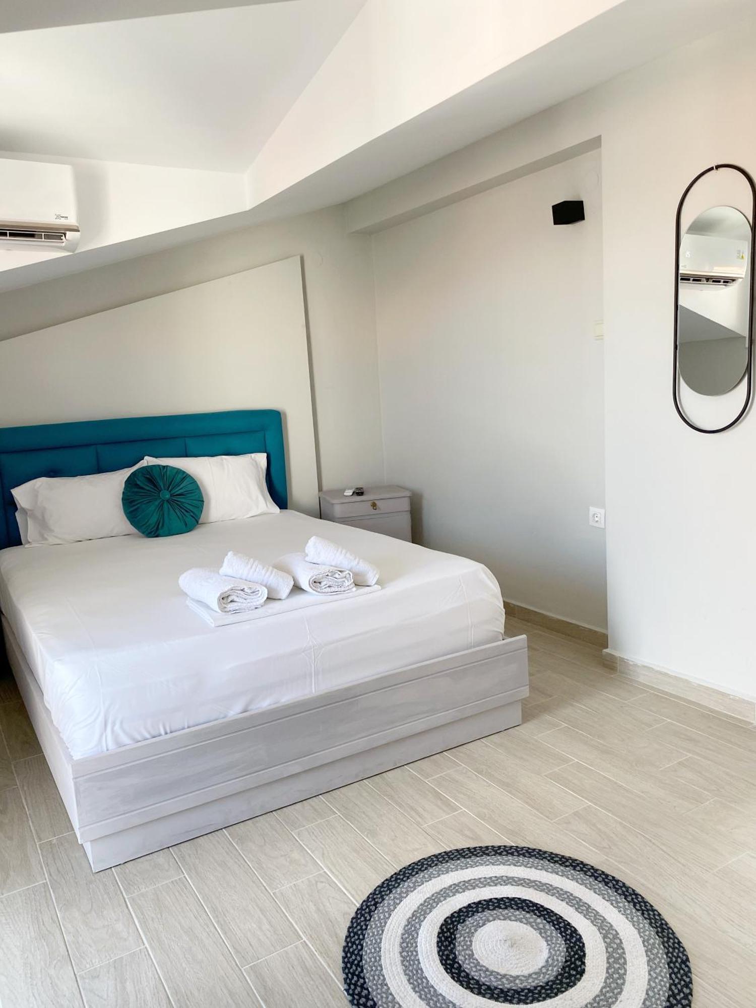 Delia Apartments Pefkochori Bagian luar foto