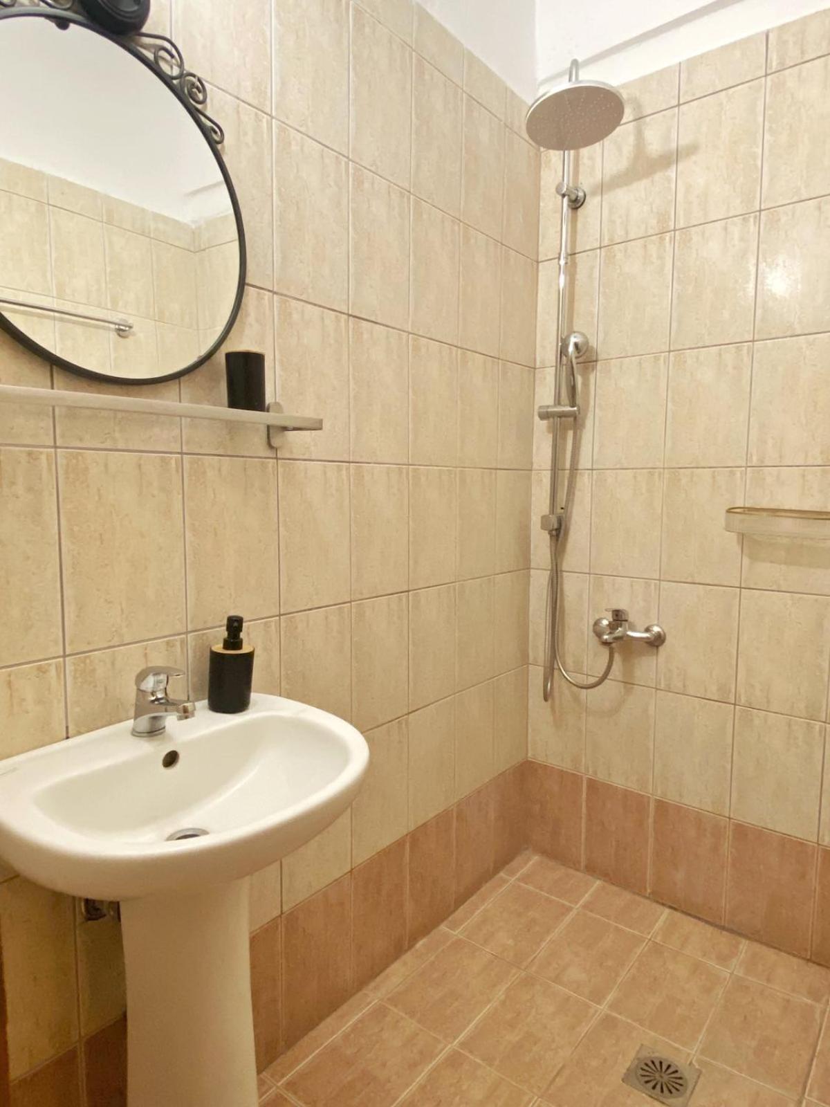 Delia Apartments Pefkochori Bagian luar foto
